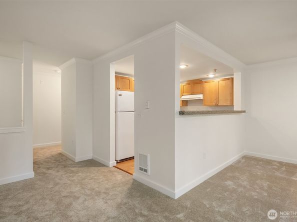 25025 SE Klahanie Boulevard B101, Issaquah WA 98029