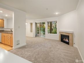 25025 SE Klahanie Boulevard B101, Issaquah WA 98029