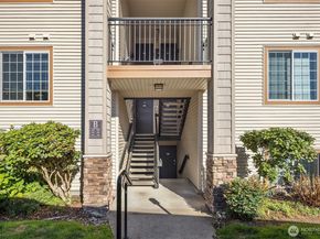 25025 SE Klahanie Boulevard B101, Issaquah WA 98029