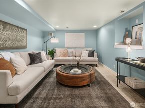 902 N 93rd Street, Seattle WA 98103