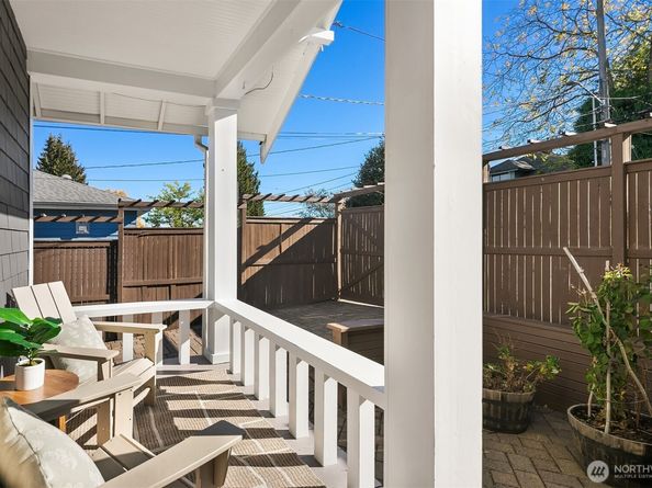 902 N 93rd Street, Seattle WA 98103