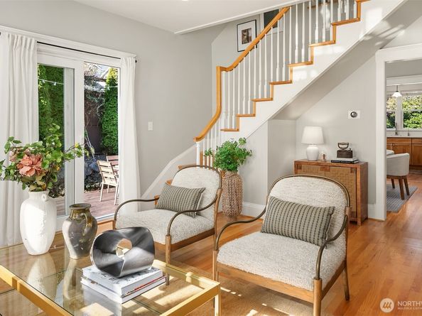 902 N 93rd Street, Seattle WA 98103