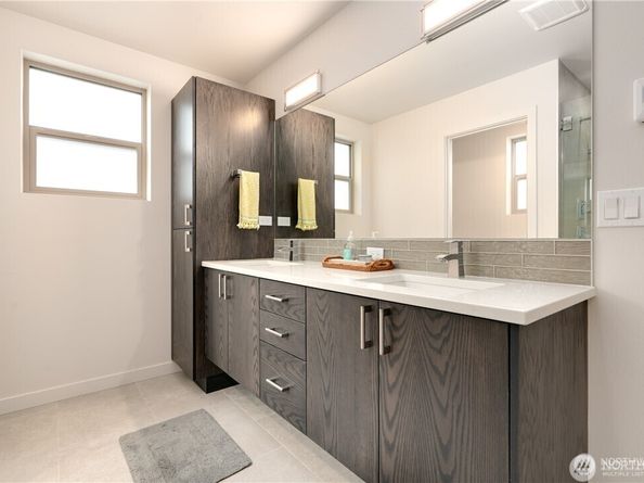 2441 NW 62nd Street, Seattle WA 98107