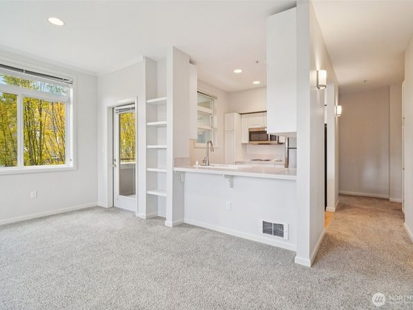 122 State Street S 208E, Kirkland WA 98033