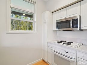 122 State Street S 208E, Kirkland WA 98033