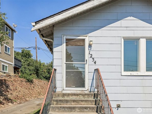 1234 S Director Street, Seattle WA 98108