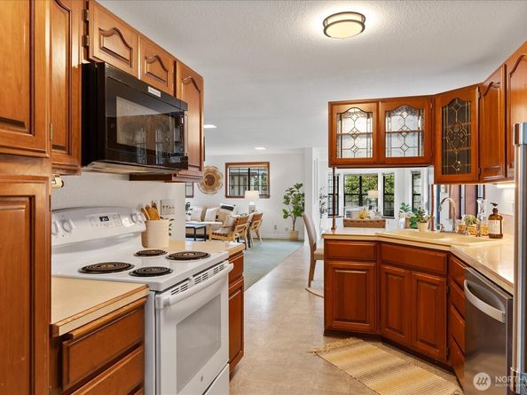 305 234th Street SW, Bothell WA 98021
