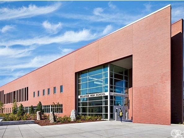 2121 109th Avenue SE, Bellevue WA 98004