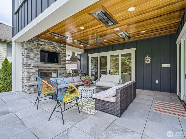 2121 109th Avenue SE, Bellevue WA 98004