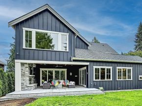 2121 109th Avenue SE, Bellevue WA 98004