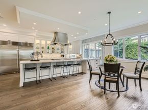 2121 109th Avenue SE, Bellevue WA 98004