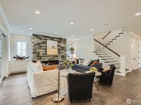 2121 109th Avenue SE, Bellevue WA 98004