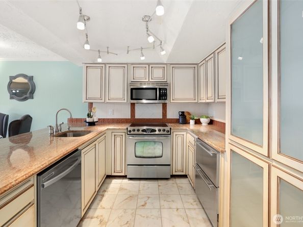 1207 S 308th Street 41, Federal Way WA 98003