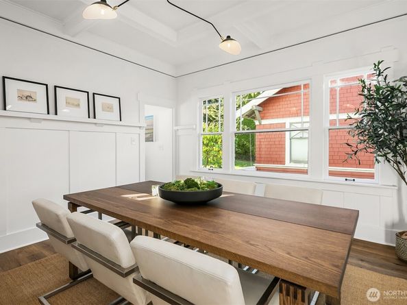 932 29th Avenue, Seattle WA 98122