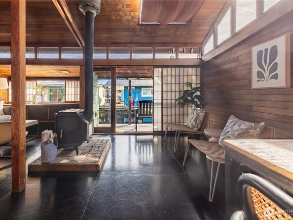 3130 Portage Bay Place E C, Seattle WA 98102