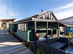 3130 Portage Bay Place E C, Seattle WA 98102