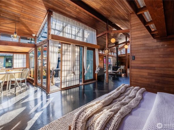 3130 Portage Bay Place E C, Seattle WA 98102