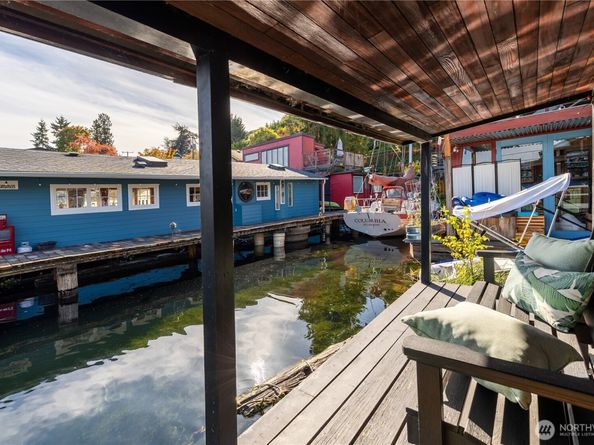 3130 Portage Bay Place E C, Seattle WA 98102