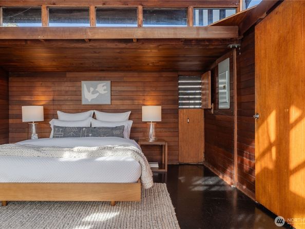 3130 Portage Bay Place E C, Seattle WA 98102