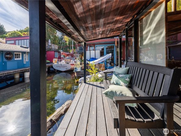 3130 Portage Bay Place E C, Seattle WA 98102