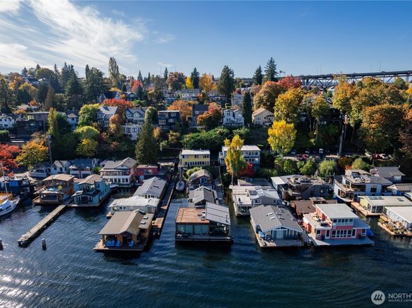 3130 Portage Bay Place E C, Seattle WA 98102