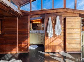 3130 Portage Bay Place E C, Seattle WA 98102