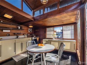 3130 Portage Bay Place E C, Seattle WA 98102