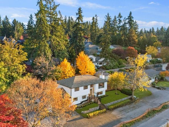 8317 NE 162nd Place, Kenmore WA 98028