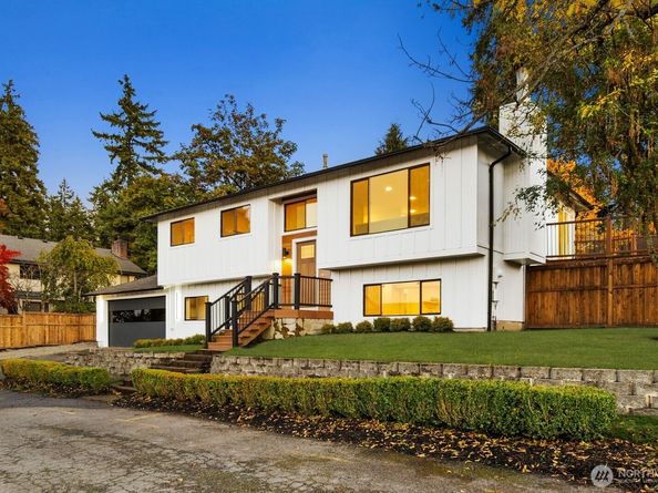 8317 NE 162nd Place, Kenmore WA 98028
