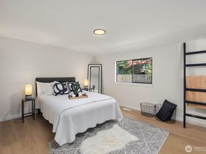 8317 NE 162nd Place, Kenmore WA 98028