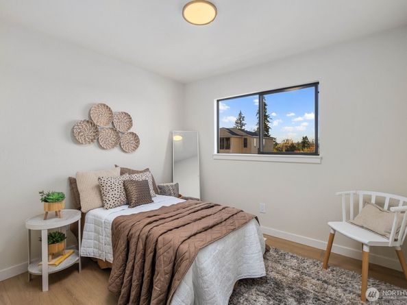8317 NE 162nd Place, Kenmore WA 98028