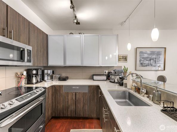 3104 Western Avenue 610, Seattle WA 98121