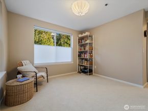 8745 Greenwood Avenue N 311, Seattle WA 98103