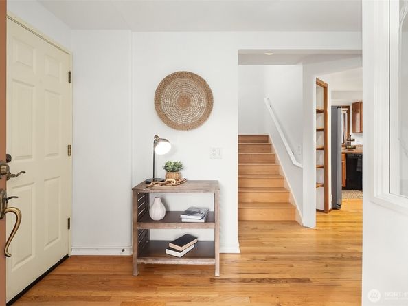 637 Elm Place, Edmonds WA 98020