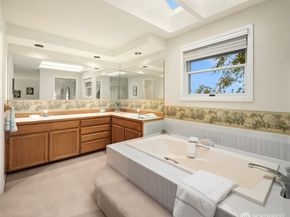 637 Elm Place, Edmonds WA 98020