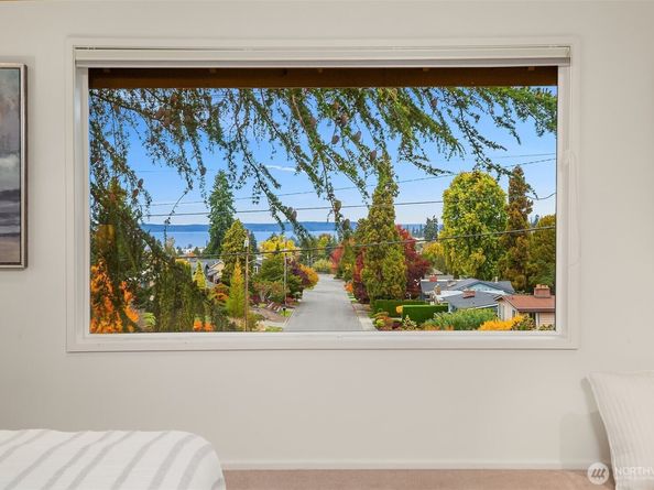 637 Elm Place, Edmonds WA 98020