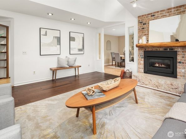 637 Elm Place, Edmonds WA 98020