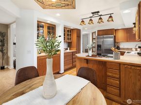 637 Elm Place, Edmonds WA 98020