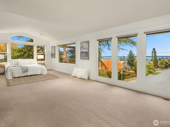 637 Elm Place, Edmonds WA 98020