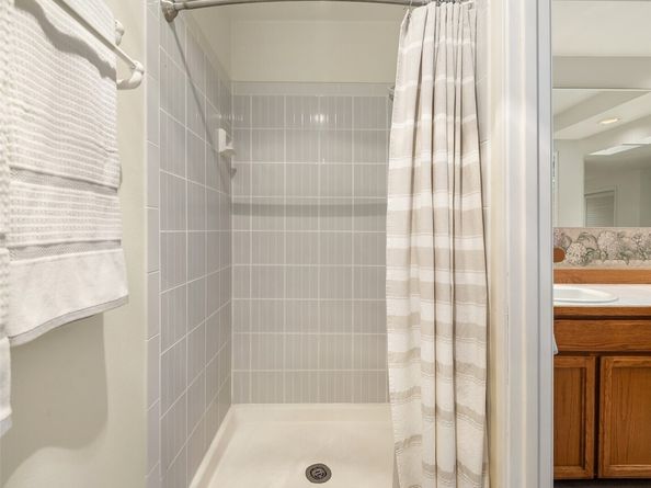 637 Elm Place, Edmonds WA 98020