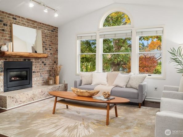 637 Elm Place, Edmonds WA 98020