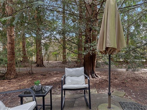 18010 NE 94th Court 2, Redmond WA 98052