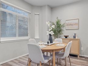 18010 NE 94th Court 2, Redmond WA 98052