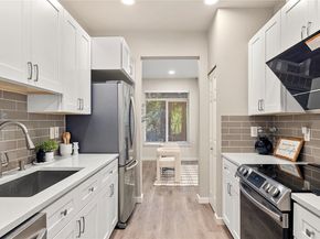 18010 NE 94th Court 2, Redmond WA 98052