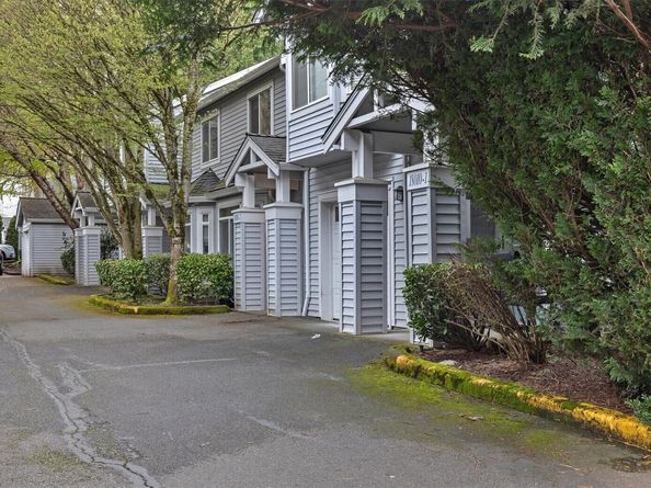 18010 NE 94th Court 2, Redmond WA 98052
