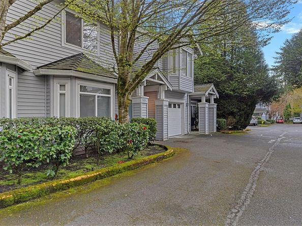 18010 NE 94th Court 2, Redmond WA 98052