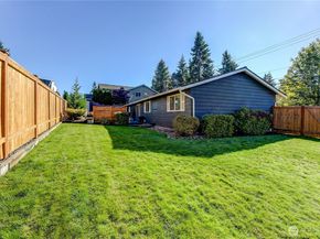 525 218th Street SW, Bothell WA 98021
