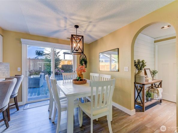 525 218th Street SW, Bothell WA 98021