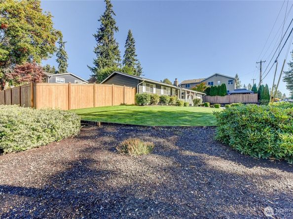 525 218th Street SW, Bothell WA 98021
