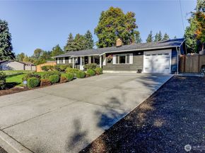 525 218th Street SW, Bothell WA 98021